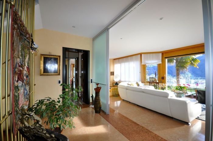 Superb Villa With Beautiful Views Of Lake Lugano And The City